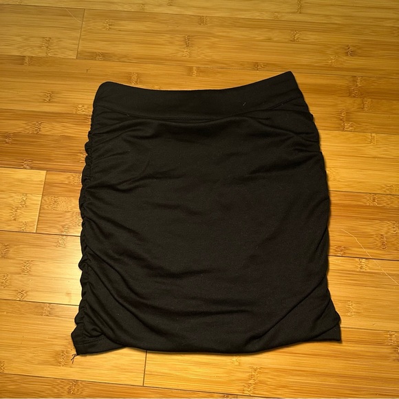 PRINCESS POLLY SKIRT - Picture 4 of 4